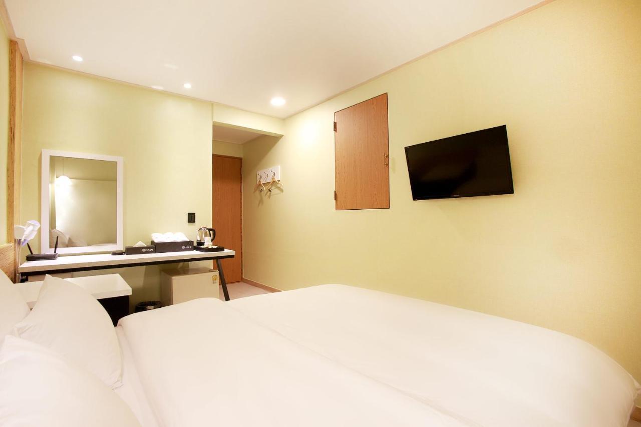 Eton Hotel Chuncheon Exteriör bild