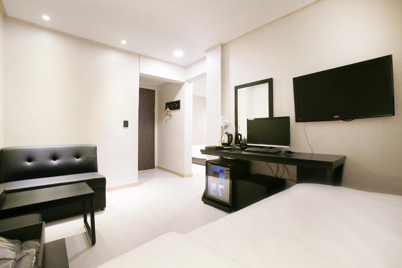 Eton Hotel Chuncheon Exteriör bild