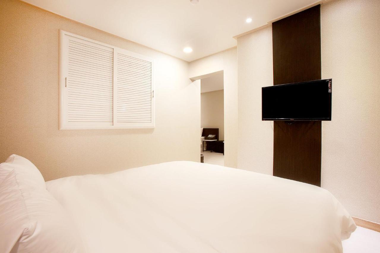 Eton Hotel Chuncheon Exteriör bild