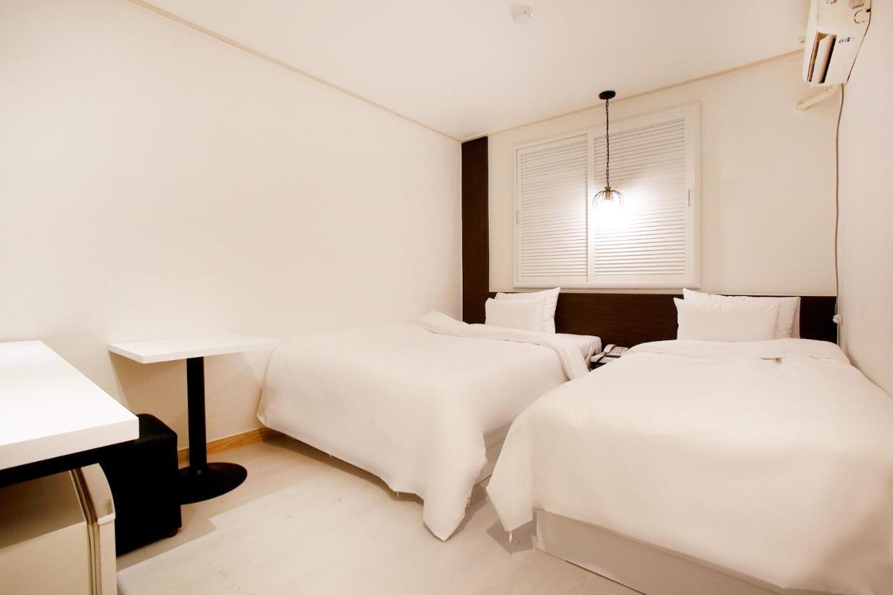 Eton Hotel Chuncheon Exteriör bild