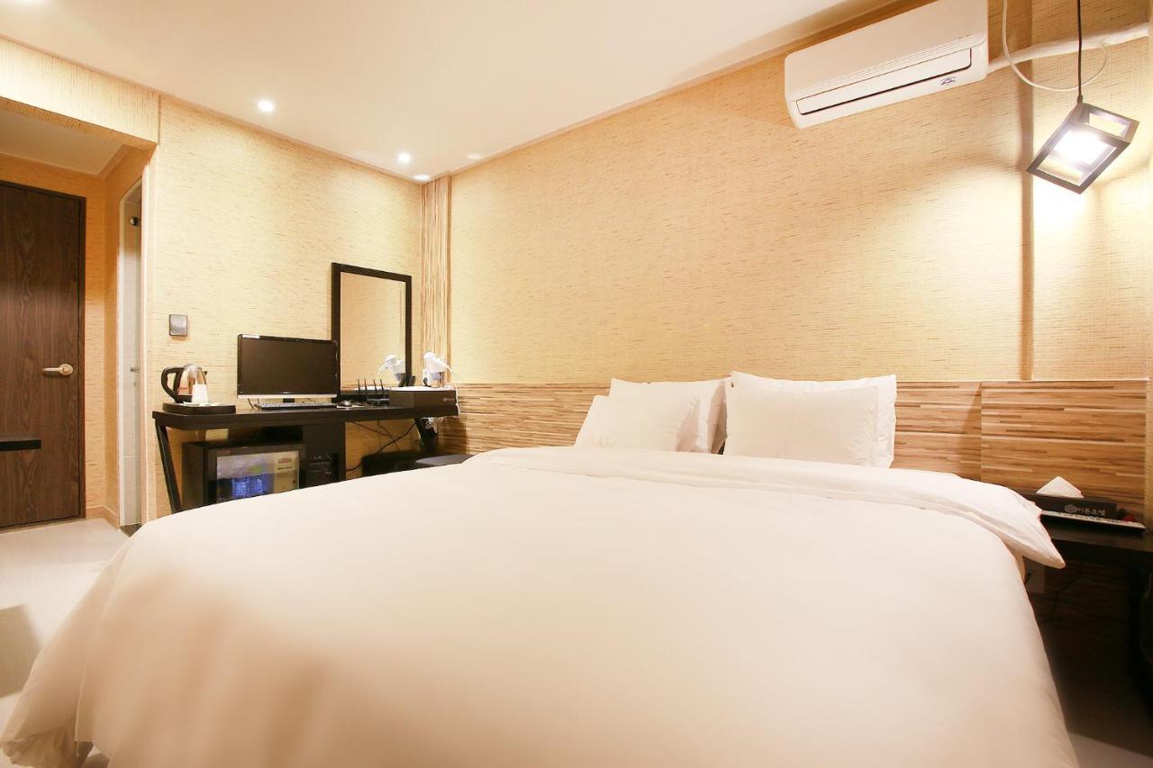 Eton Hotel Chuncheon Exteriör bild